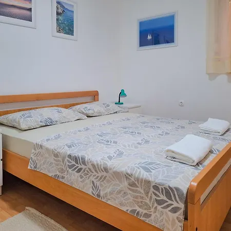 Lemon Tree Apartment