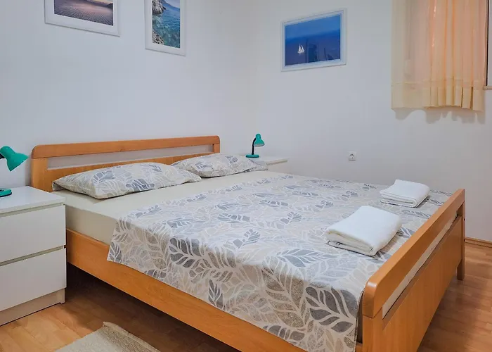 Lemon Tree Apartment