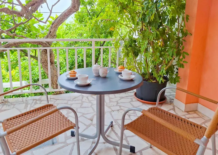 Lemon Tree Apartment Podaca