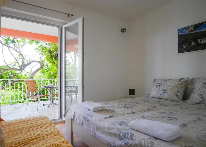 Lemon Tree Apartment